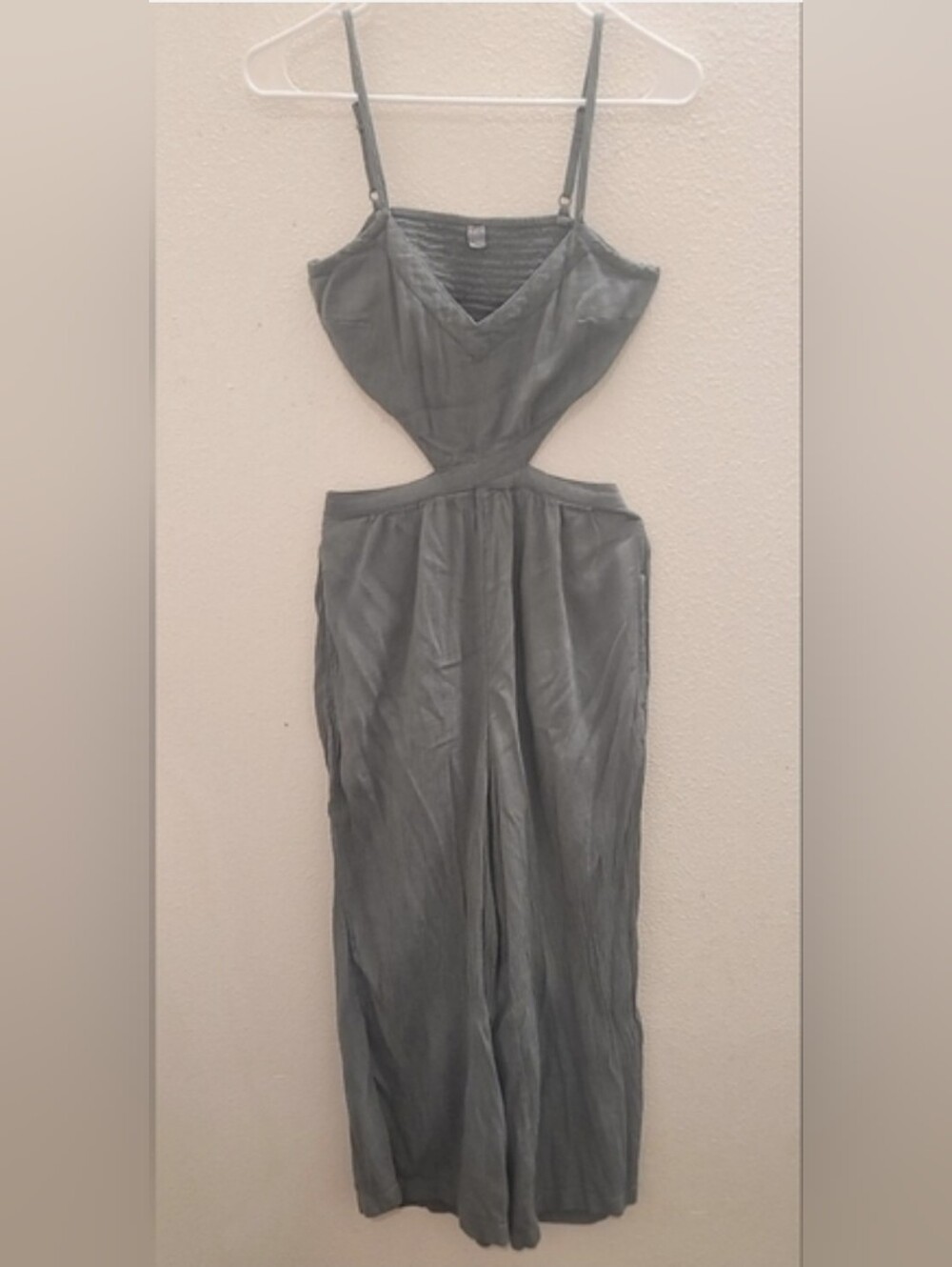 Aerie Boho Olive Green Cut Out Wide Leg Jumpsuit Smocked XS - Picture 6 of 6